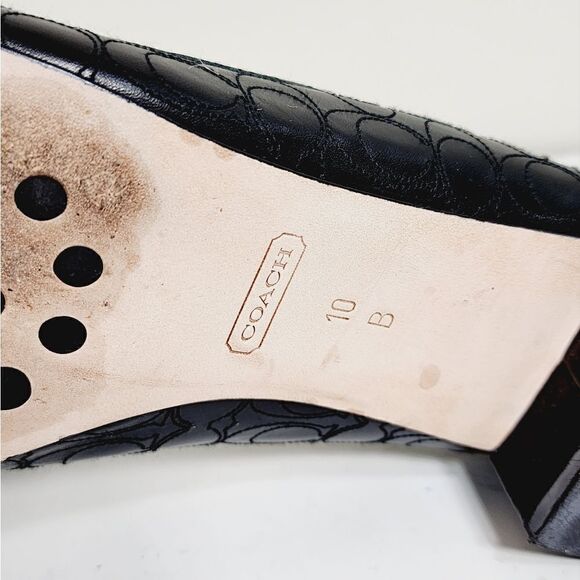 Coach flat  - Picture 8 of 10